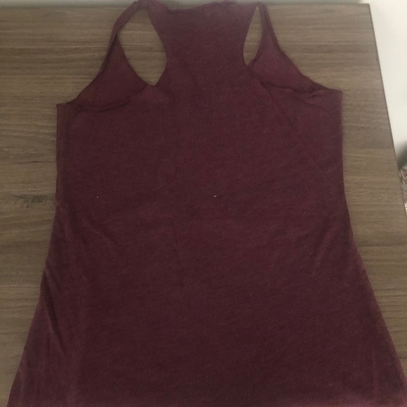 Doughnuts and Deadlifts Basic tank top - Picture 3 of 3